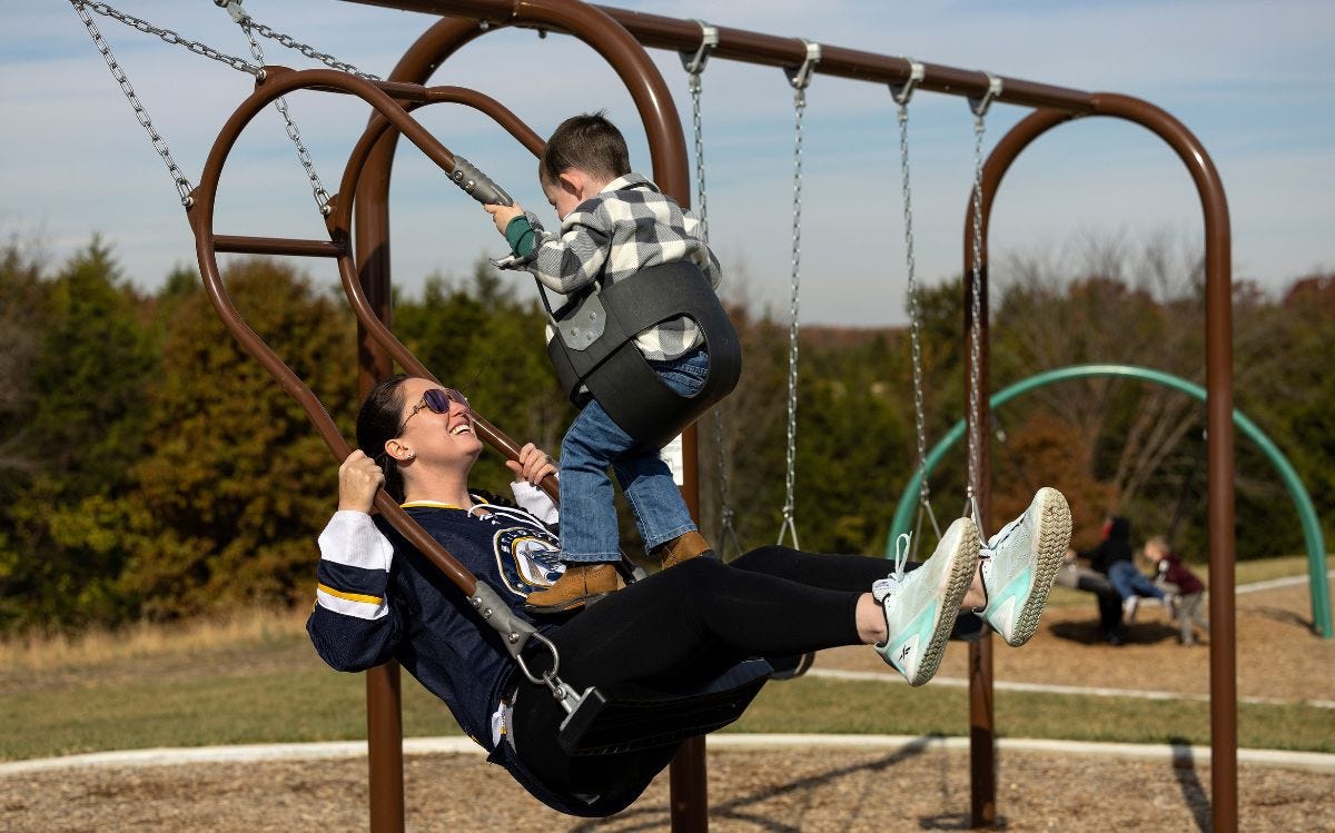 Rope climbing structure in the shape of a pyramid